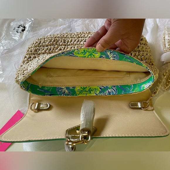 Lilly Pulitzer Crossbody Straw Clutch Botanical Green In a Flutter. - Picture 8 of 14